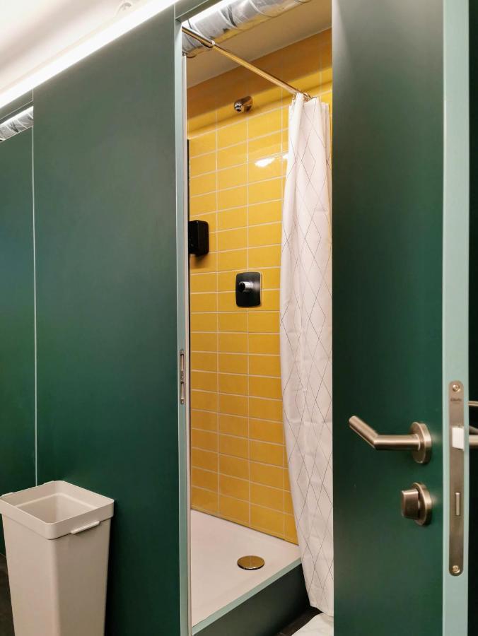 Green Marmot Capsule Hotel Zürich Exterior foto