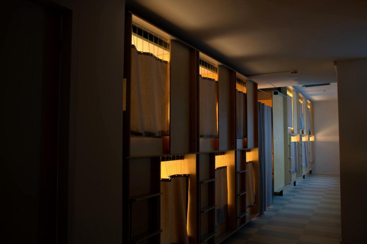 Green Marmot Capsule Hotel Zürich Exterior foto